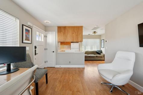 313 Sunrise Drive Cloverdale CA 95425