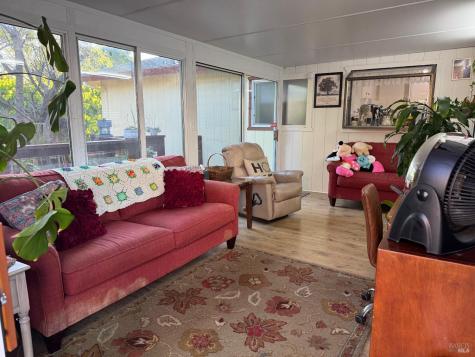 916 Renee Court Santa Rosa CA 95401