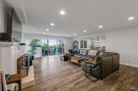 12 Haven Drive Petaluma CA 94952