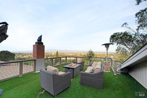 12 Haven Drive Petaluma CA 94952