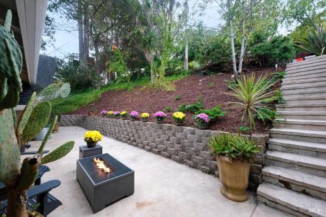 12 Haven Drive Petaluma CA 94952