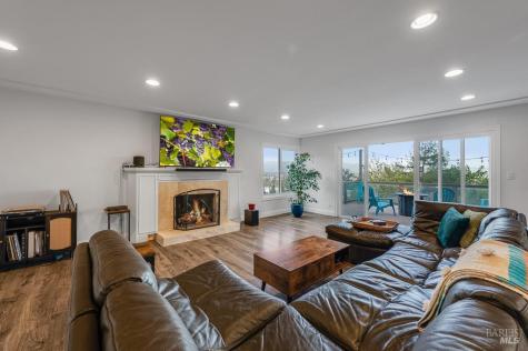 12 Haven Drive Petaluma CA 94952