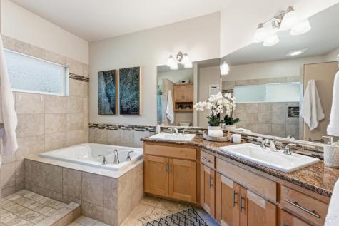 10041 Starr Road Windsor CA 95492