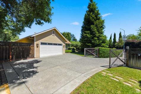 10041 Starr Road Windsor CA 95492