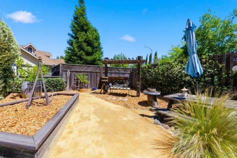 10041 Starr Road Windsor CA 95492