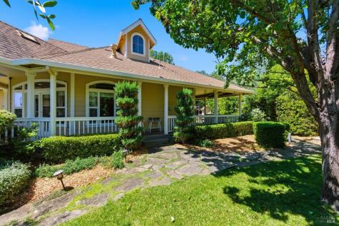 10041 Starr Road Windsor CA 95492