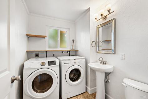 537 Emerald Park Court Santa Rosa CA 95409