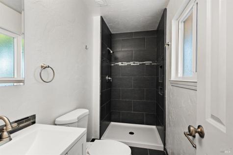537 Emerald Park Court Santa Rosa CA 95409