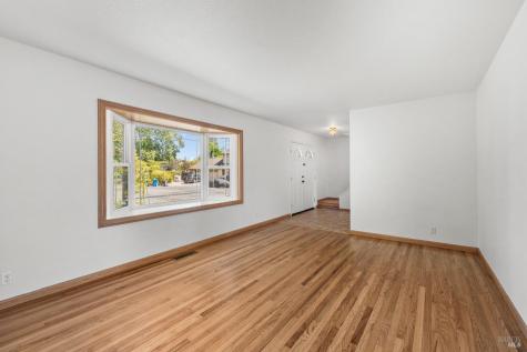 537 Emerald Park Court Santa Rosa CA 95409