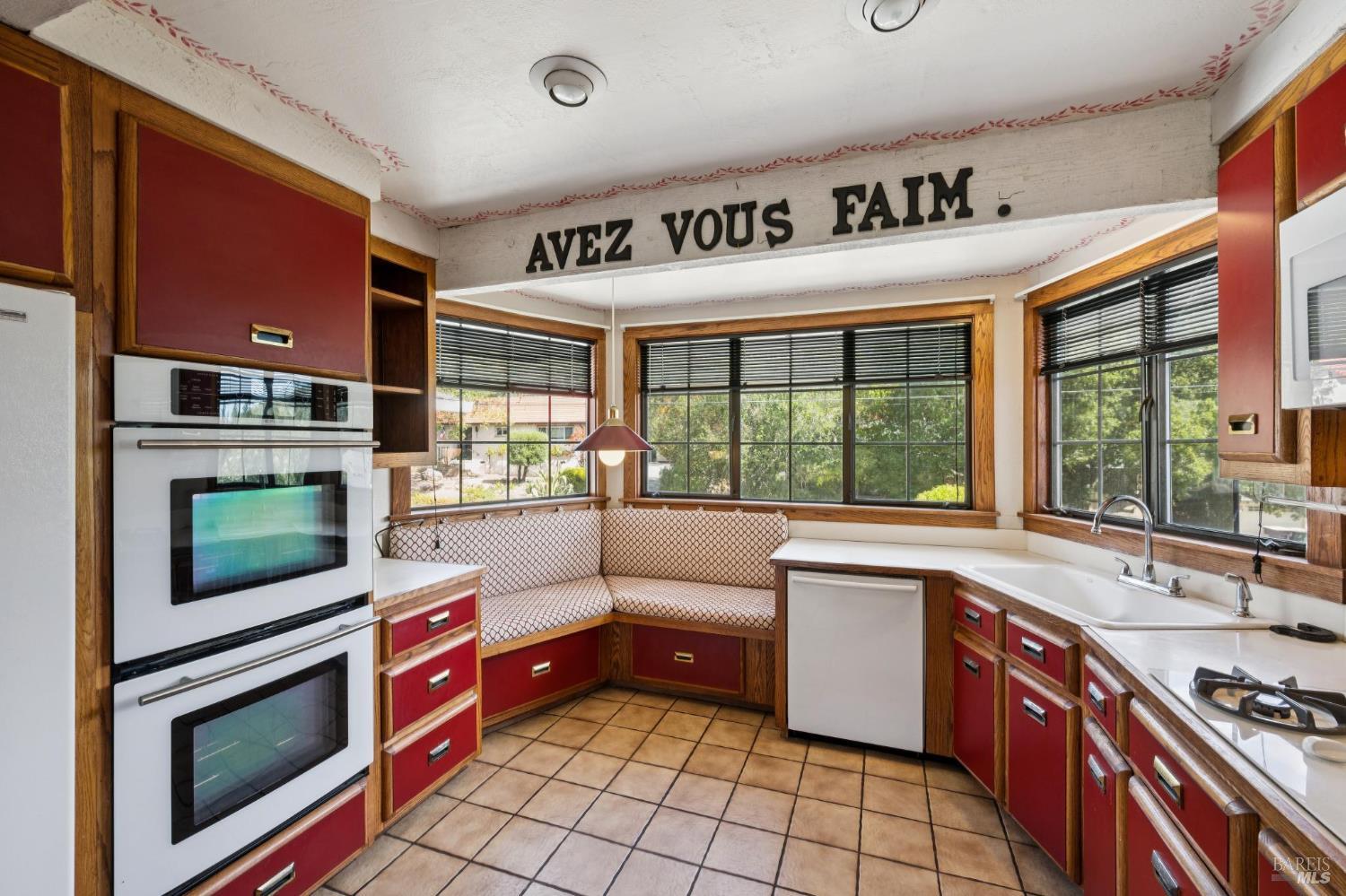 1203 Alberca Road Sonoma CA 95476