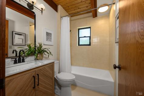1607 W Sexton Road Sebastopol CA 95472