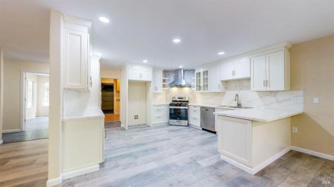 527-529 Middle Rincon Road Santa Rosa CA 95409