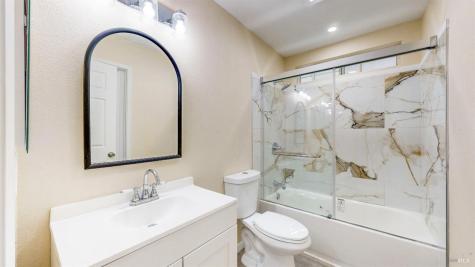 527-529 Middle Rincon Road Santa Rosa CA 95409