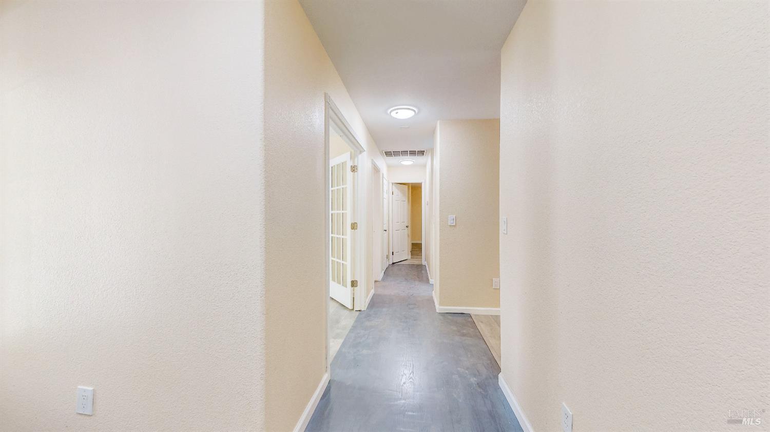 527-529 Middle Rincon Road Santa Rosa CA 95409