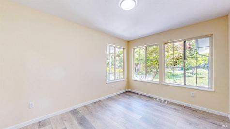 527-529 Middle Rincon Road Santa Rosa CA 95409