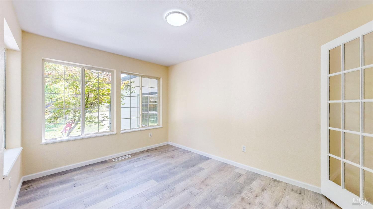 527-529 Middle Rincon Road Santa Rosa CA 95409