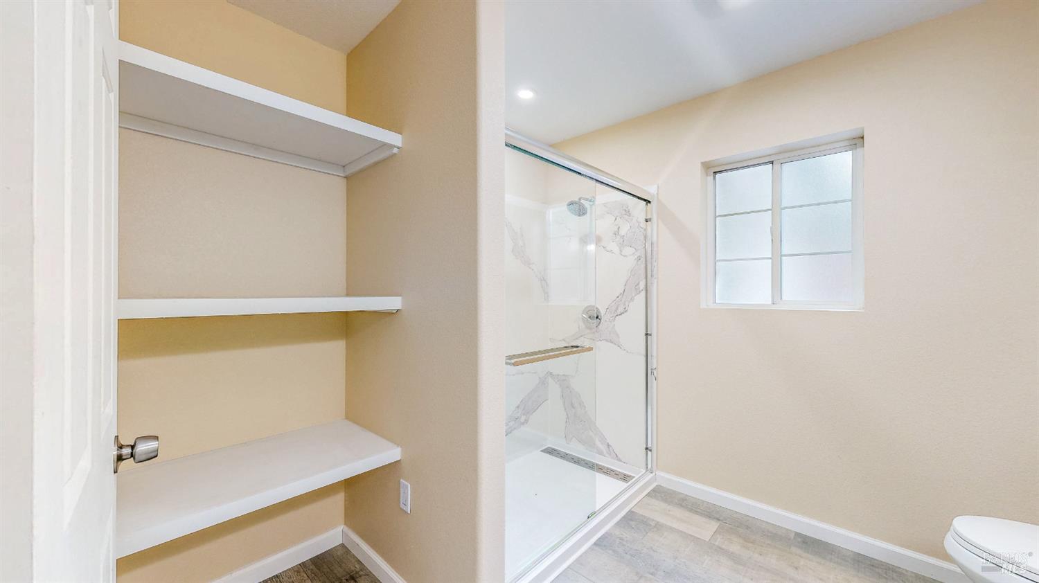 527-529 Middle Rincon Road Santa Rosa CA 95409