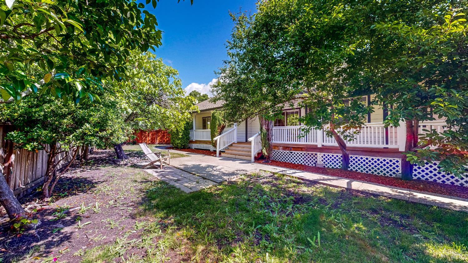 527-529 Middle Rincon Road Santa Rosa CA 95409