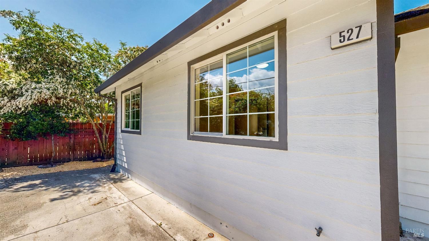 527-529 Middle Rincon Road Santa Rosa CA 95409