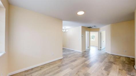 527-529 Middle Rincon Road Santa Rosa CA 95409