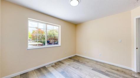 527-529 Middle Rincon Road Santa Rosa CA 95409