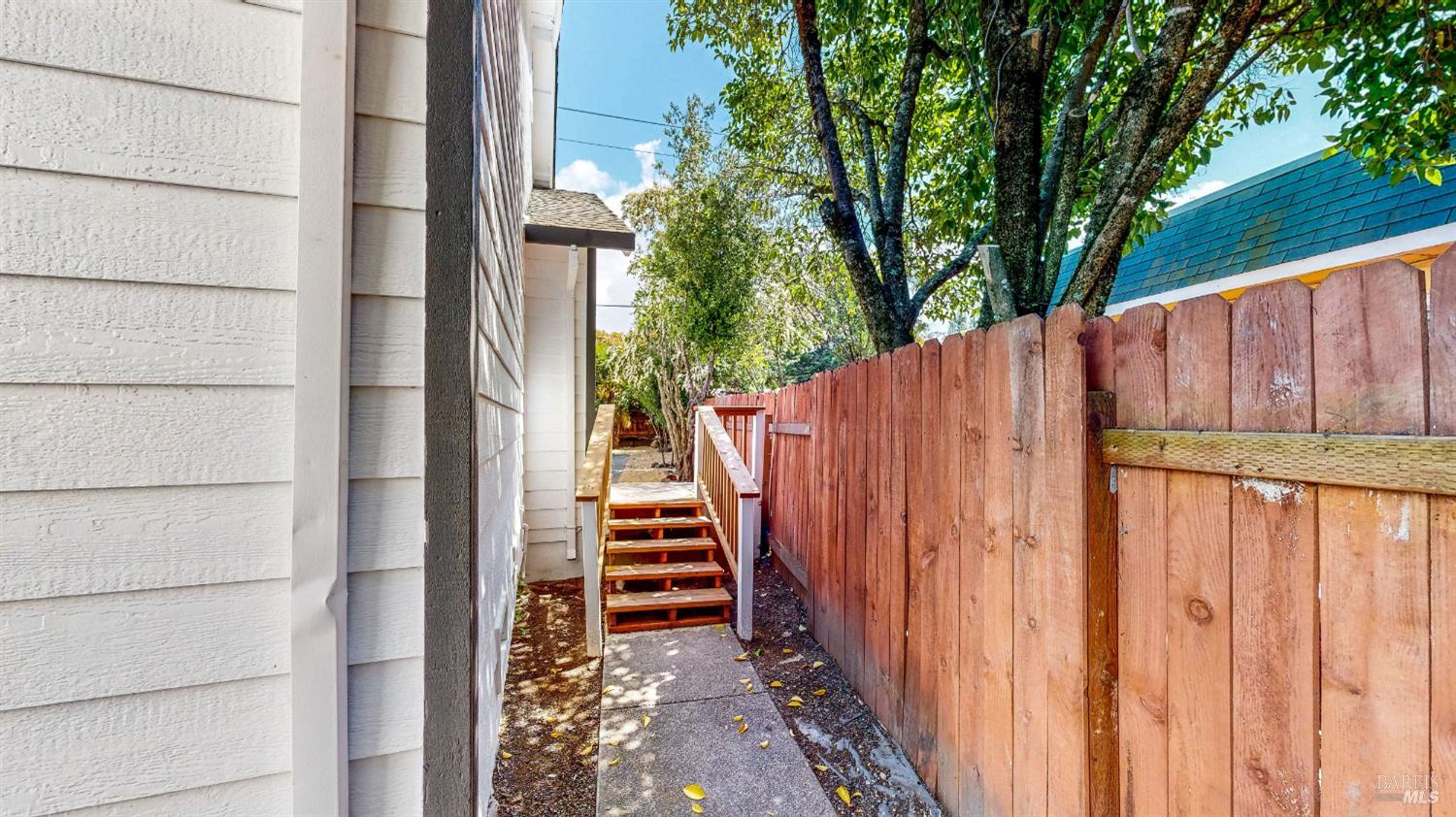 527-529 Middle Rincon Road Santa Rosa CA 95409