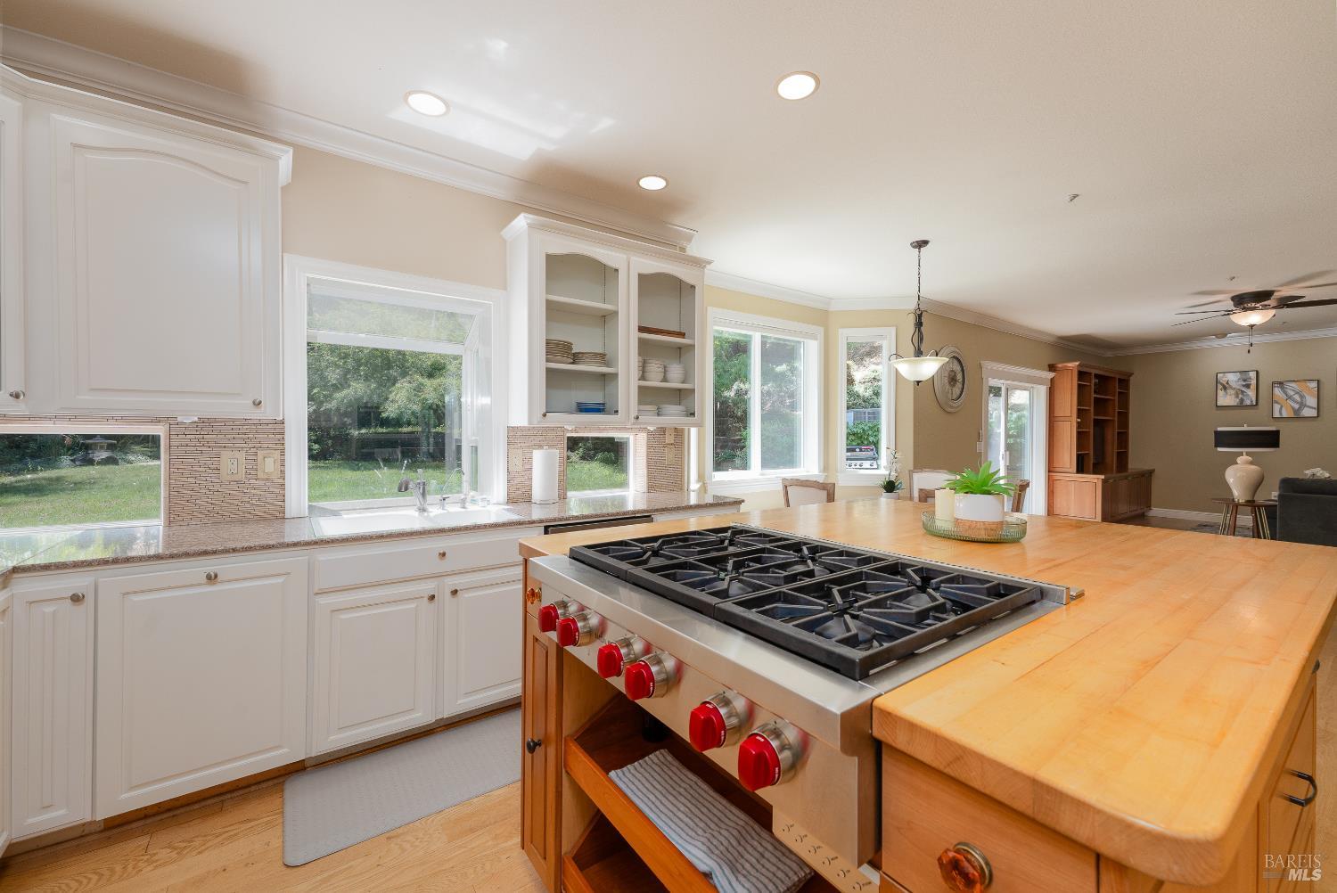 1247 Myszka Place Ukiah CA 95482