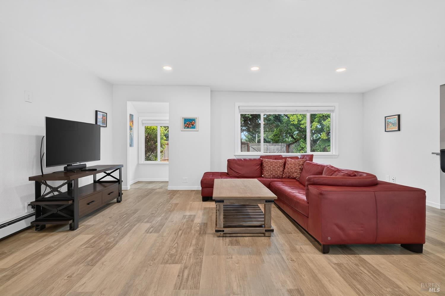 7853 Apple Blossom Lane Sebastopol CA 95472