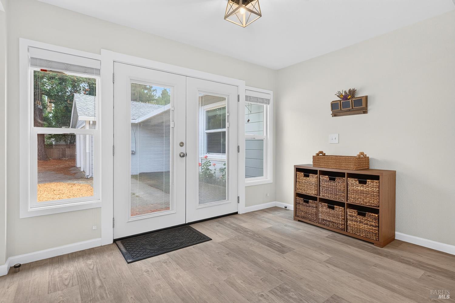 7853 Apple Blossom Lane Sebastopol CA 95472