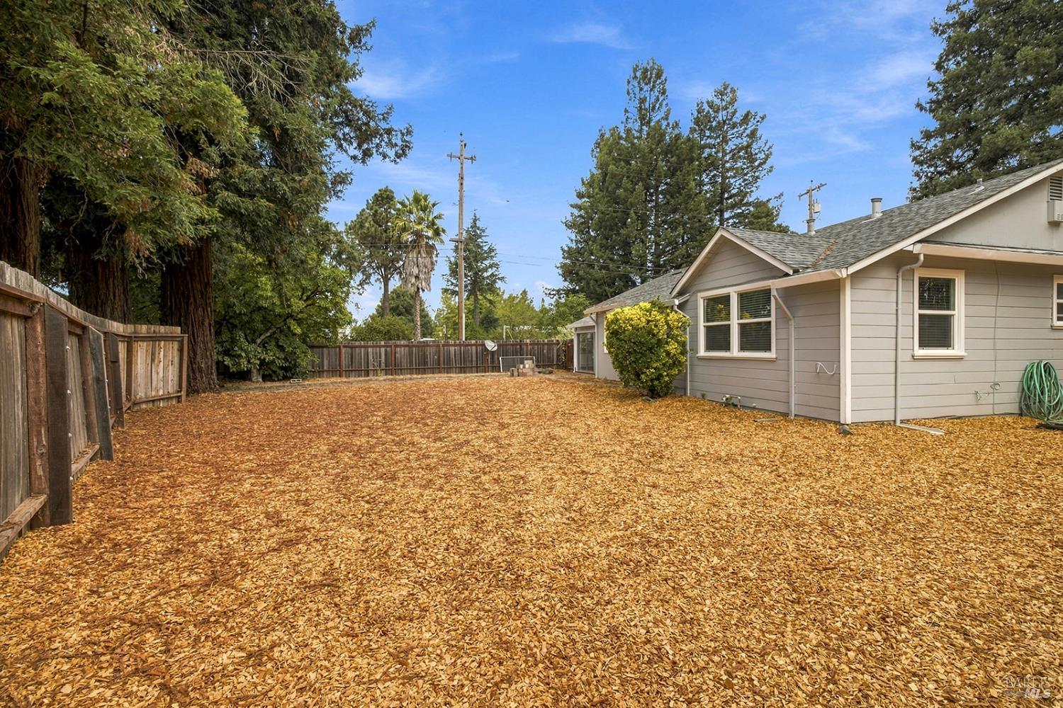 7853 Apple Blossom Lane Sebastopol CA 95472