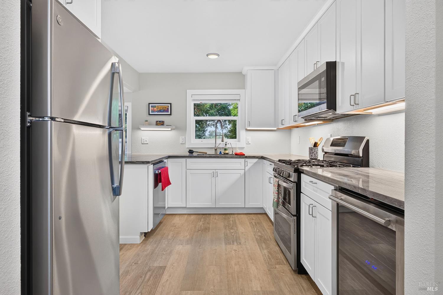 7853 Apple Blossom Lane Sebastopol CA 95472