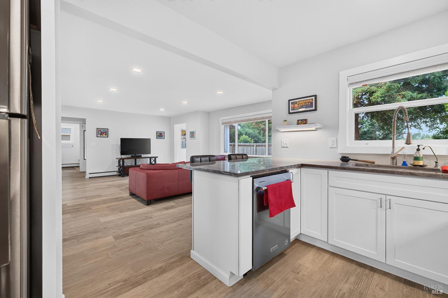 7853 Apple Blossom Lane Sebastopol CA 95472