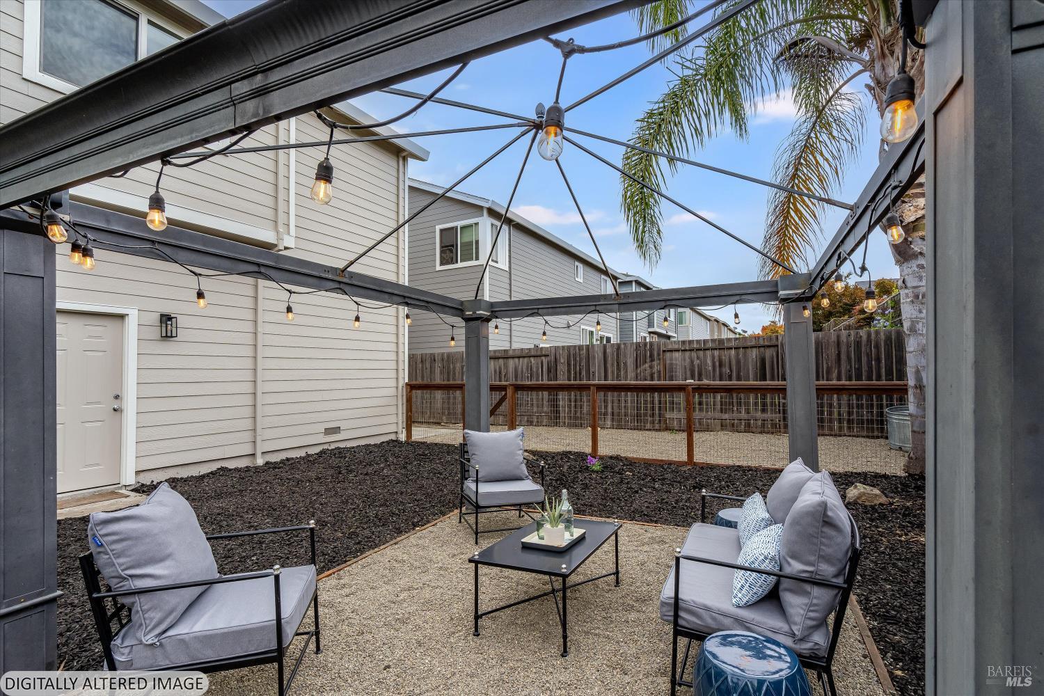 2462 Gilham Way Santa Rosa CA 95404