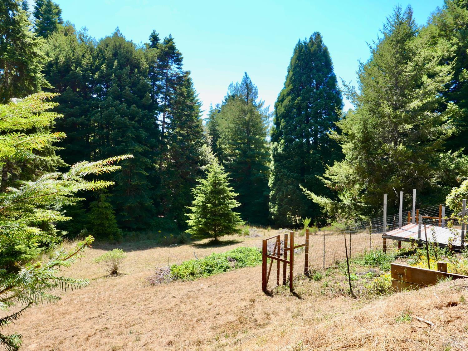 26361 Blueberry Hill Road Fort Bragg CA 95437