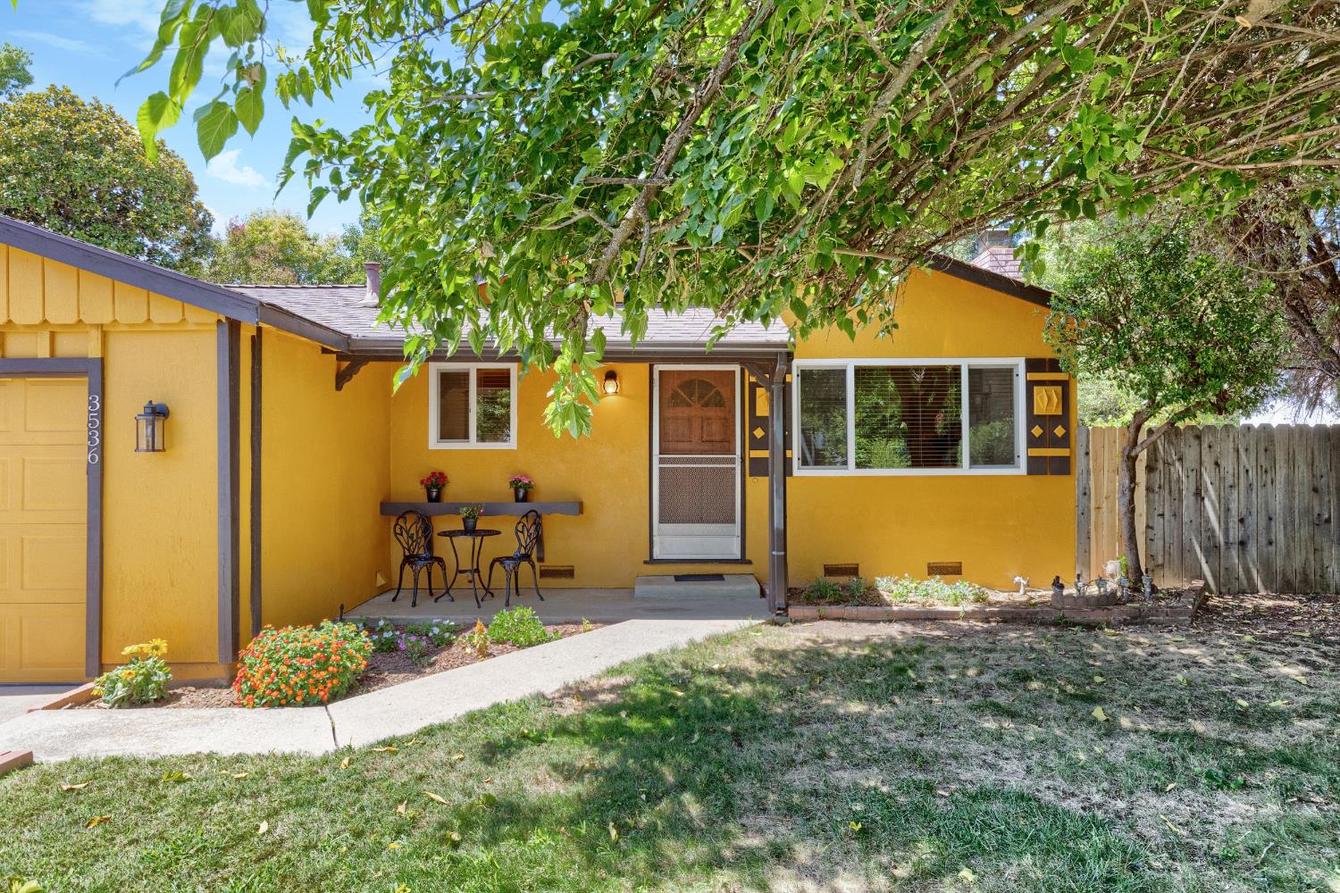 3536 Day Avenue Loomis CA 95650
