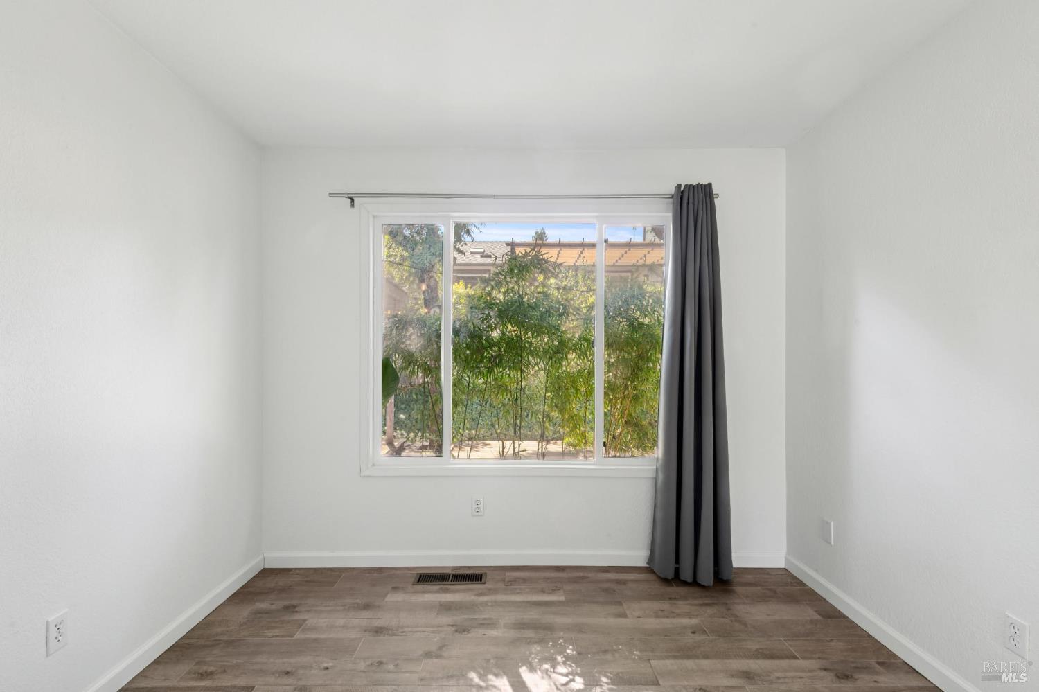 250 Monte Vista Avenue Healdsburg CA 95448