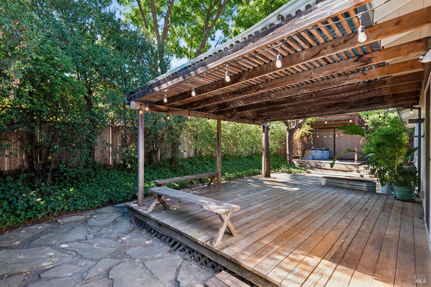 250 Monte Vista Avenue Healdsburg CA 95448