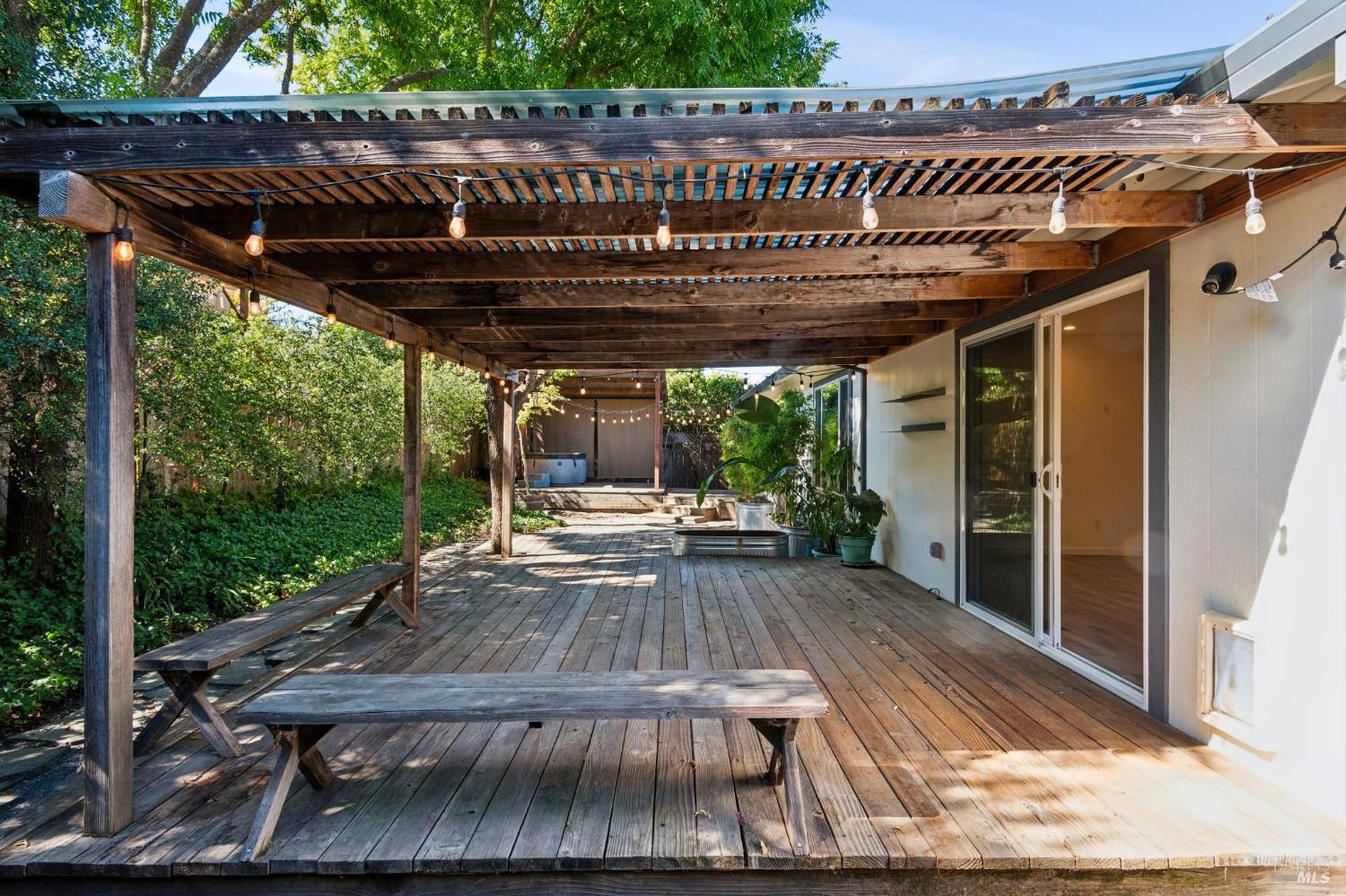 250 Monte Vista Avenue Healdsburg CA 95448