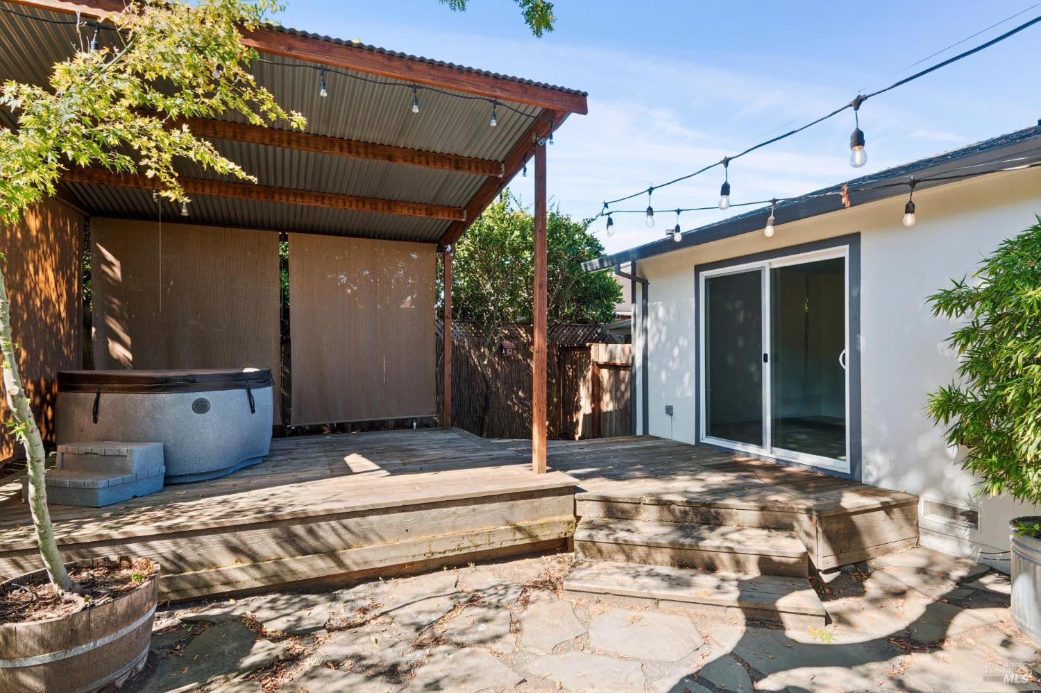 250 Monte Vista Avenue Healdsburg CA 95448