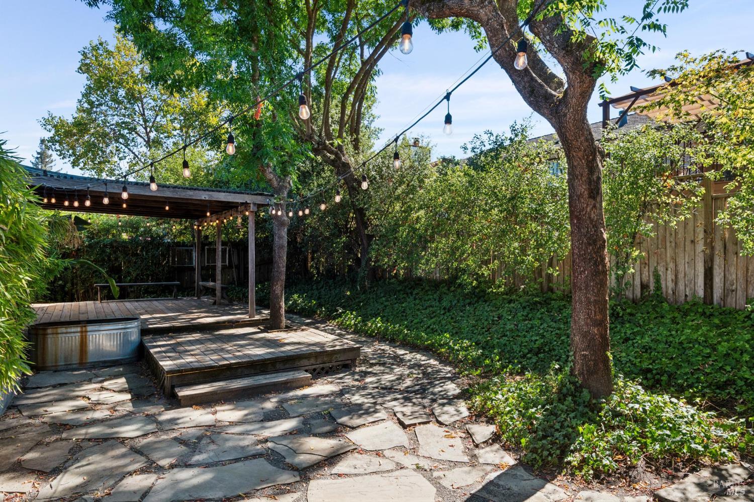 250 Monte Vista Avenue Healdsburg CA 95448