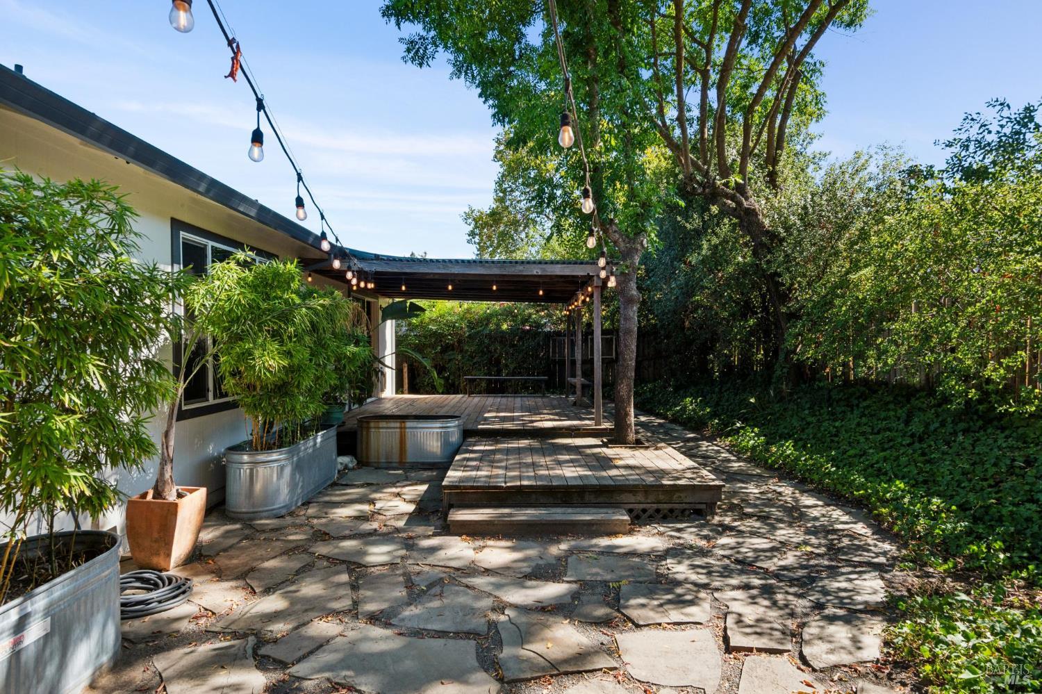 250 Monte Vista Avenue Healdsburg CA 95448