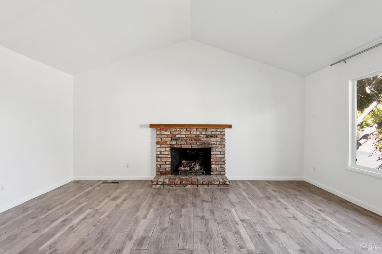 250 Monte Vista Avenue Healdsburg CA 95448