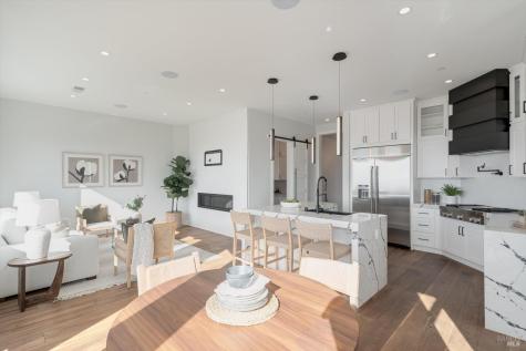 2116 Wedgewood Way Santa Rosa CA 95404