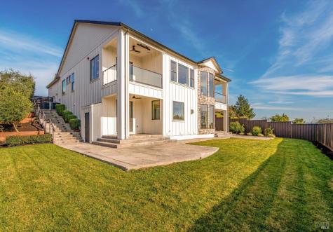 2116 Wedgewood Way Santa Rosa CA 95404