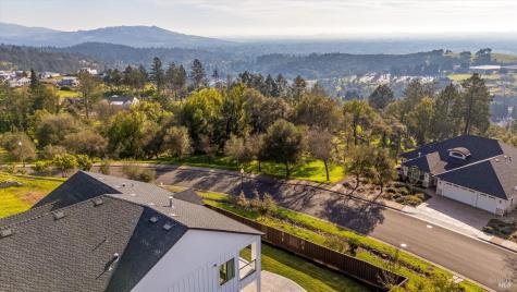 2116 Wedgewood Way Santa Rosa CA 95404