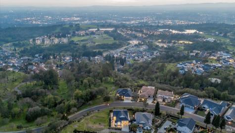 2116 Wedgewood Way Santa Rosa CA 95404