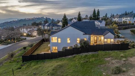 2116 Wedgewood Way Santa Rosa CA 95404