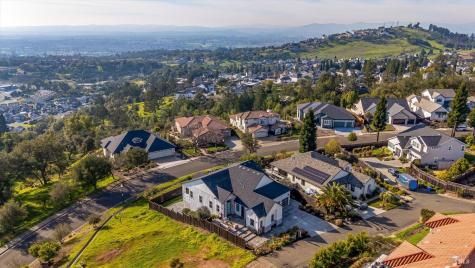 2116 Wedgewood Way Santa Rosa CA 95404