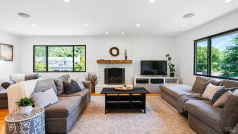 107 Rollingwood Drive San Rafael CA 94901