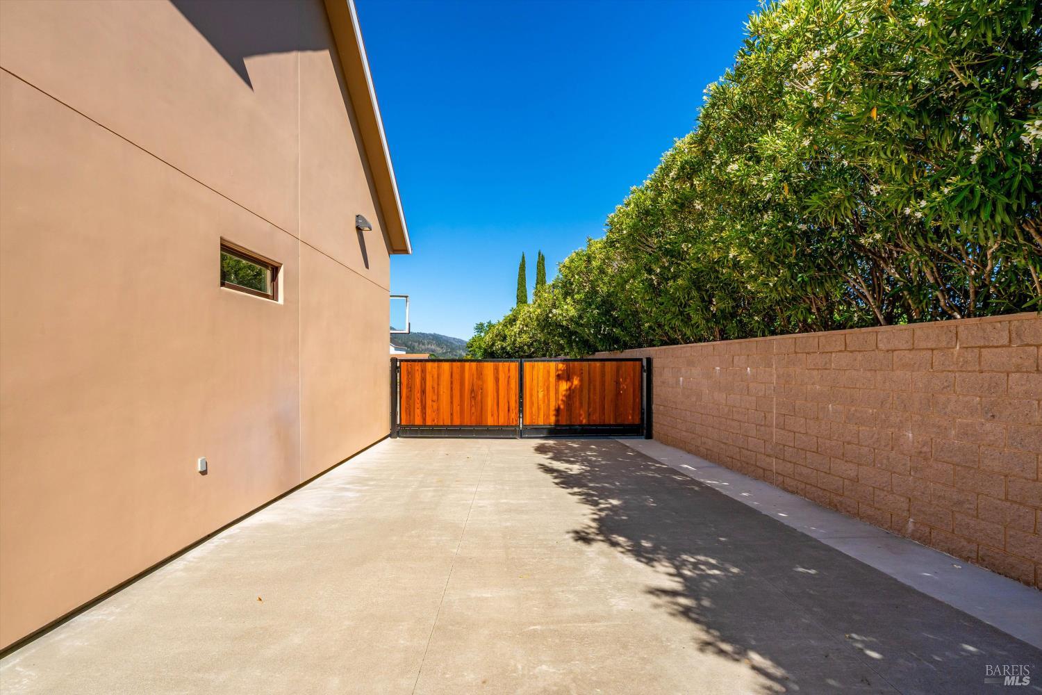 466 Pratt Avenue St. Helena CA 94574